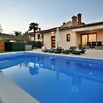 House Vedran 1125