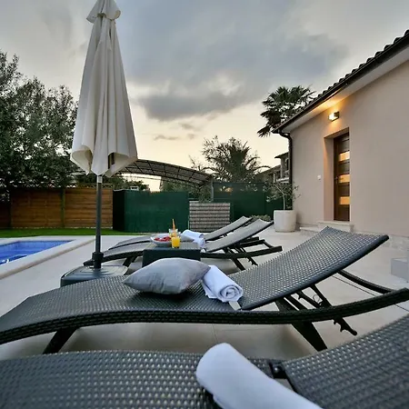 House Vedran 1125