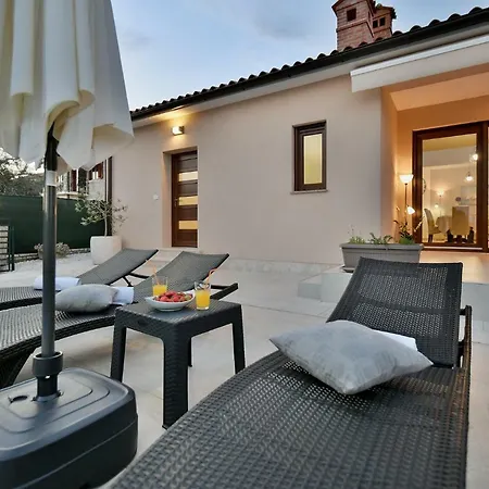 House Vedran 1125 * Galižana