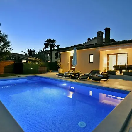 House Vedran 1125 *