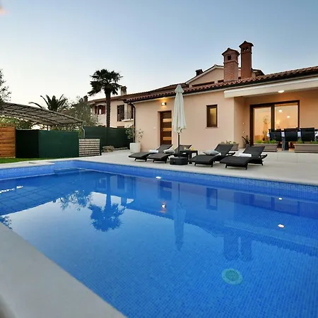 House Vedran 1125