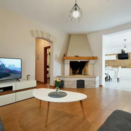House Vedran 1125 Galizana
