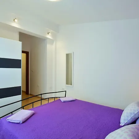 House Vedran 1125 Holiday home Galizana