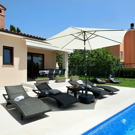 House Vedran 1125 * Galižana