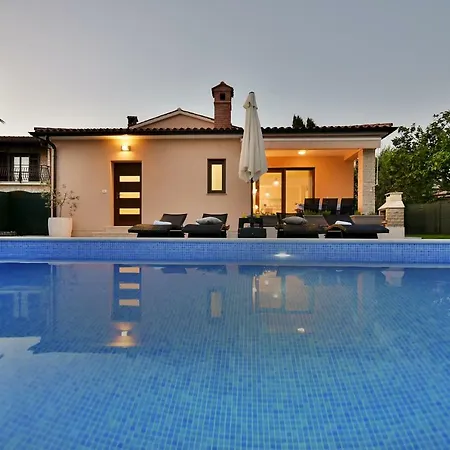 House Vedran 1125 בית נופש Galižana