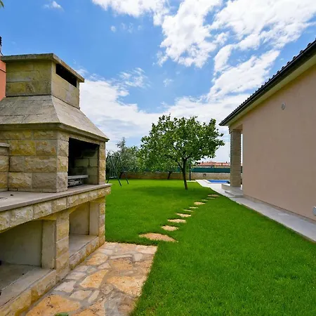 House Vedran 1125 בית נופש *