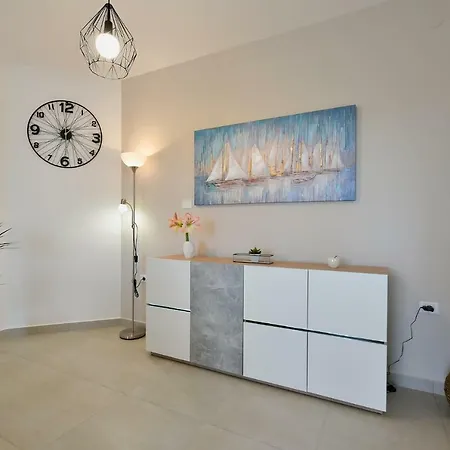 House Vedran 1125 בית נופש *