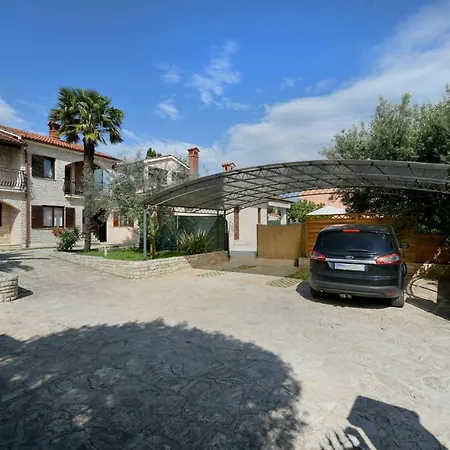 House Vedran 1125 *