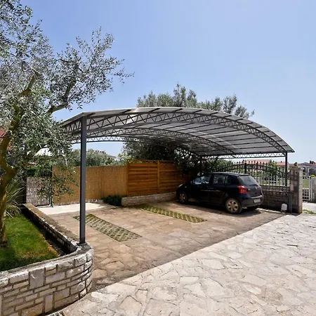 House Vedran 1125 *