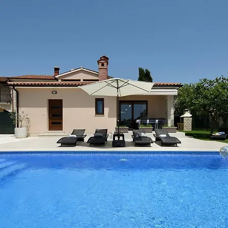 House Vedran 1125 בית נופש Galižana