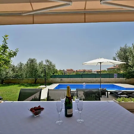 House Vedran 1125 *