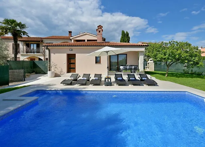 House Vedran 1125 Semesterbostad