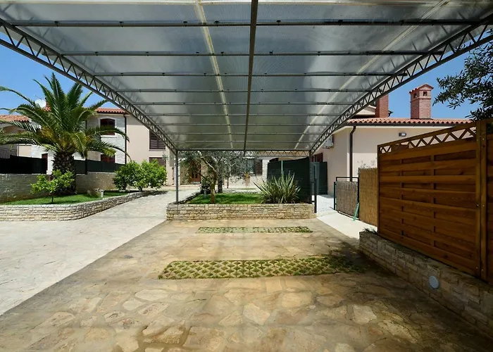 House Vedran 1125 Semesterbostad *
